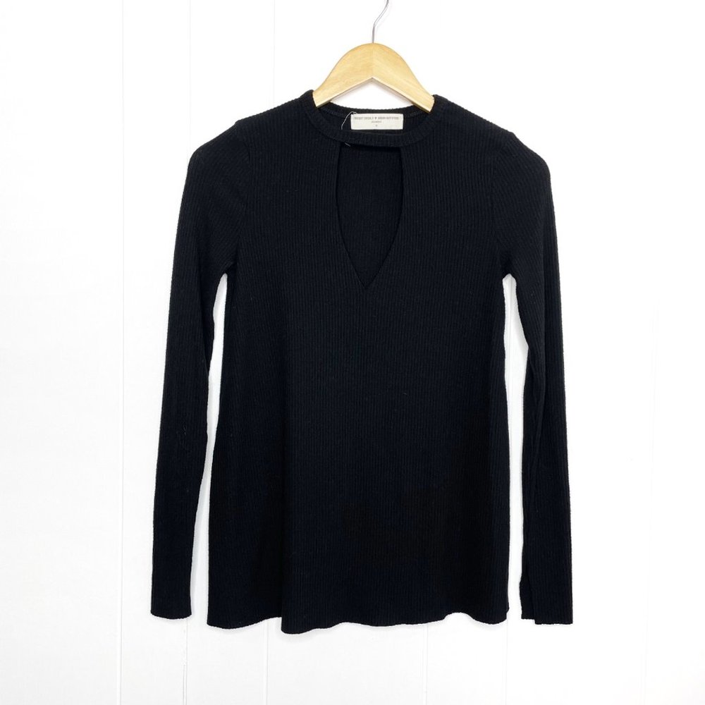 Project Social T x Urban Outfitters V Cut Out Ribbed Sweater Size XS - Picture 2 of 8